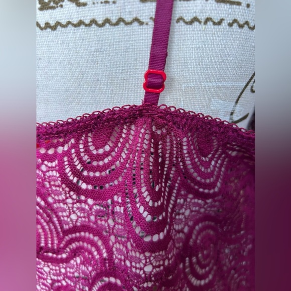 Josie Natori like new Elegant Lace Chemise in rich purple/pink size large - Picture 5 of 11